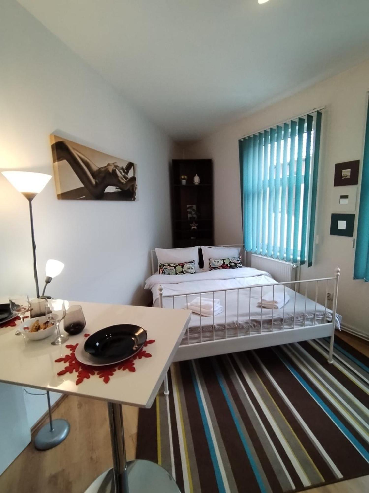 M&A Ana Central Studio Apartman Brassó Kültér fotó